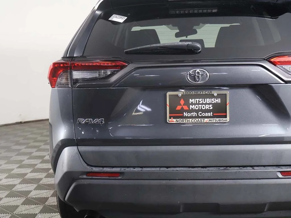 Used 2020 Gray Toyota LE image 12