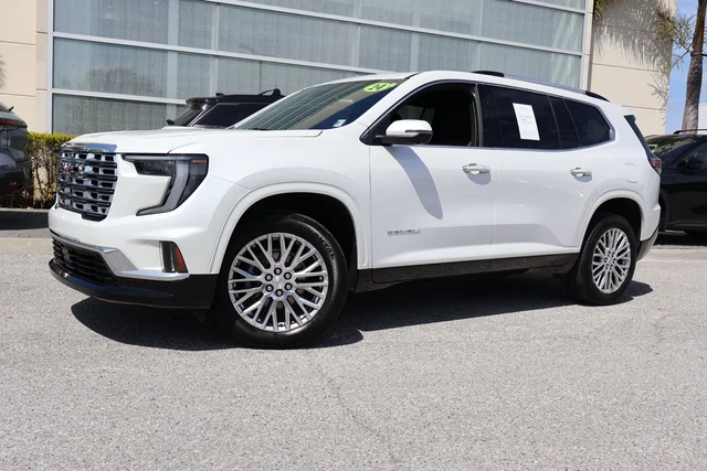 2024 GMC Acadia AWD Denali