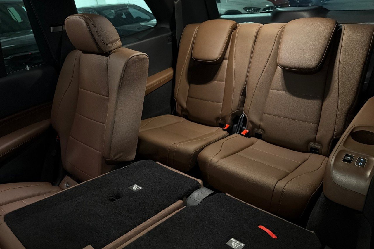 New 2026 Obsidian Black Metallic Mercedes-Benz GLS 450 4MATIC® SUV image 14
