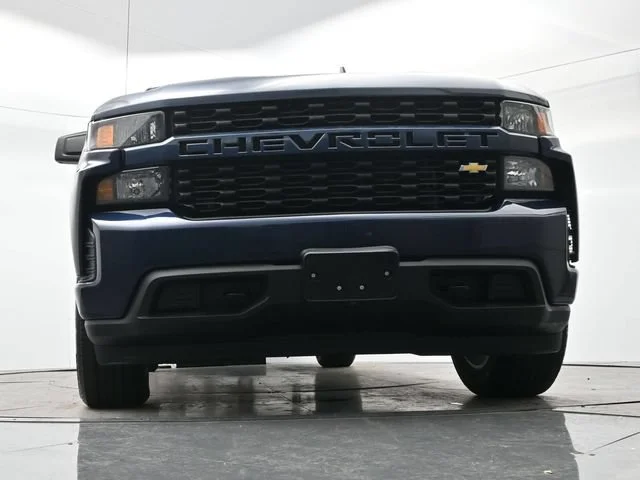 Used 2020 NORTHSKY BLUE METALLIC Chevrolet Custom image 20