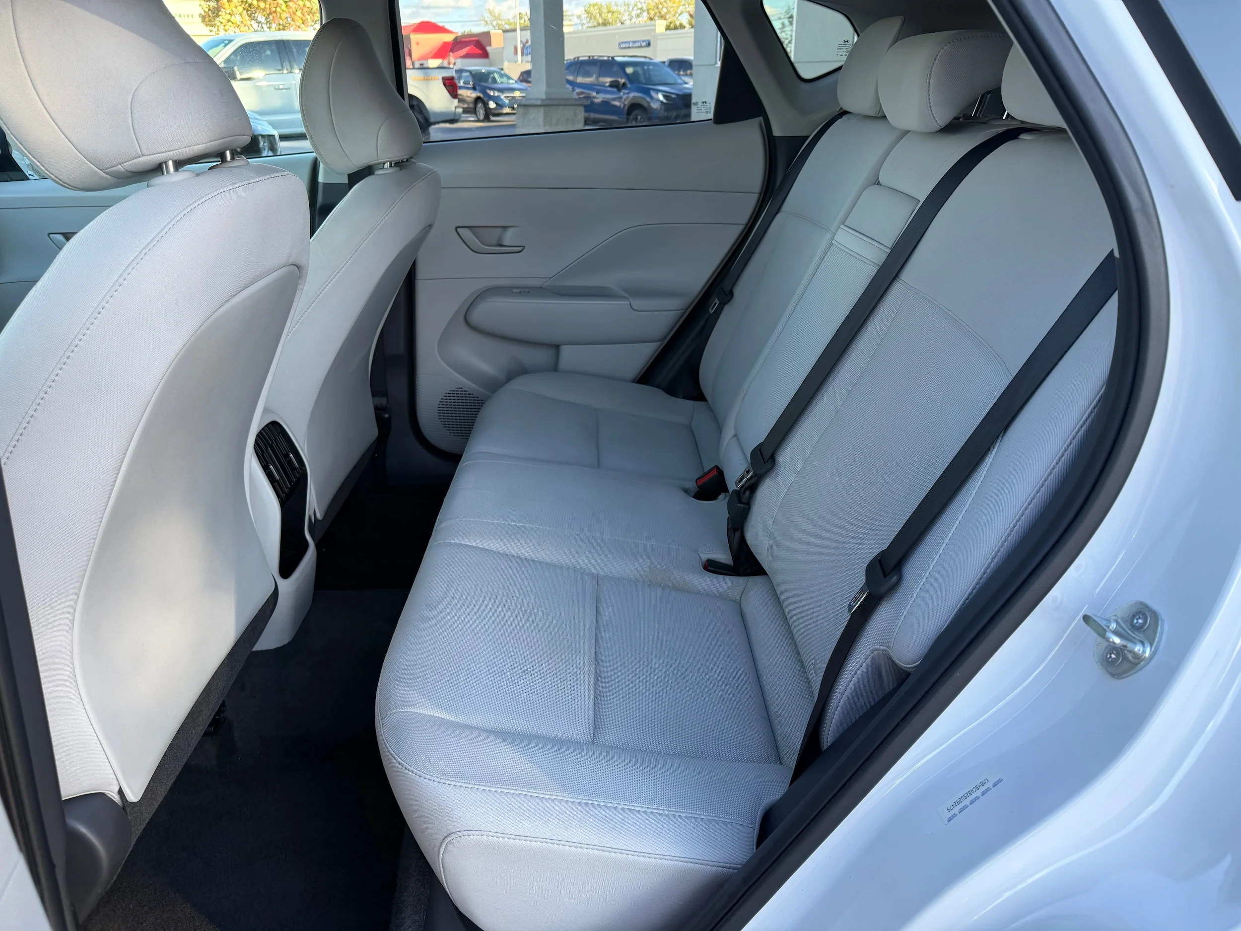 Used 2025 Atlas White Hyundai SEL image 20