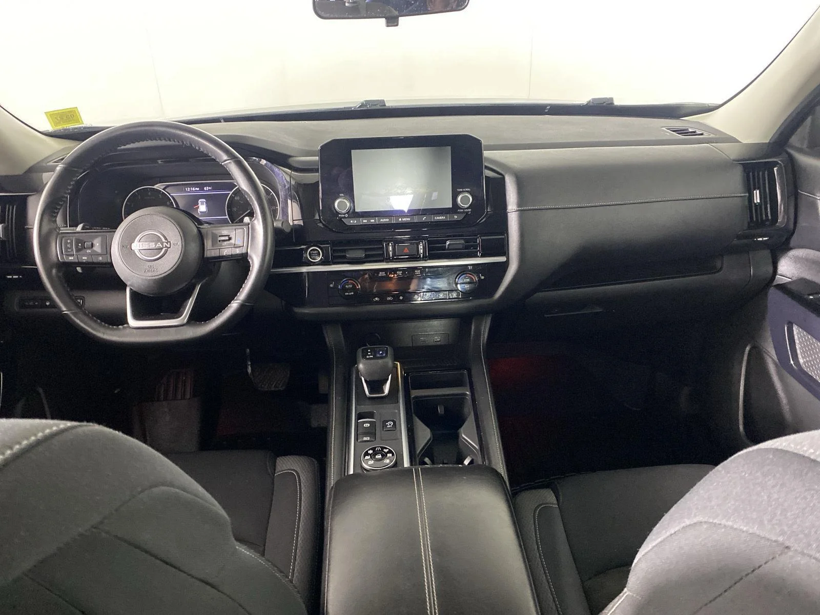 Used 2022 Gun Metallic Nissan SV image 2