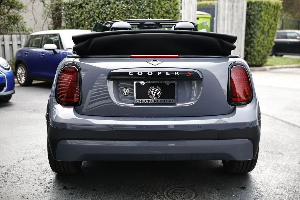 New 2026 Copper Grey Metallic MINI Signature Plus image 10