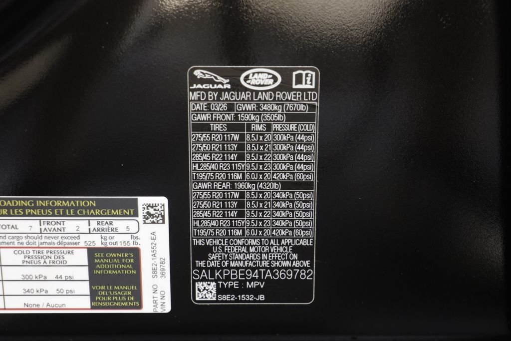 New 2026 Santorini Black LAND ROVER SE LWB 7-Seats / V8 image 26