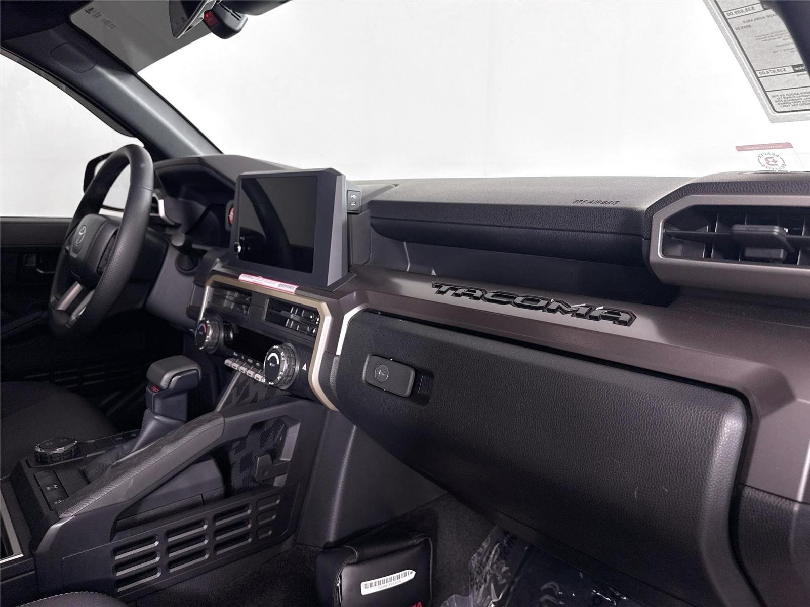 2024 Toyota Tacoma TRD PreRunner - Photo 37