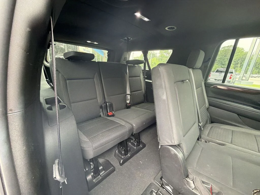 Used 2022 White GMC SLE image 28