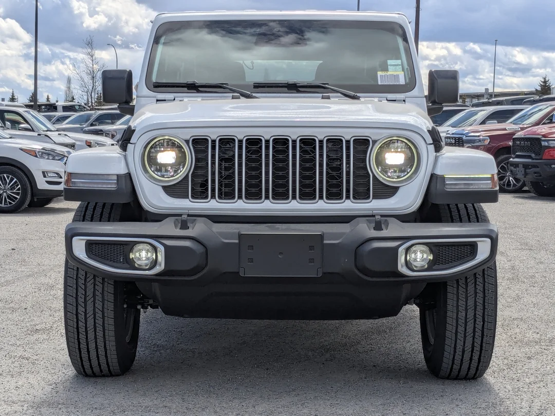 New 2026 White Jeep Sahara - - 4x4 - Body- Color Top - Side Steps - 2.0L Turbo - Remote Start & More! image 3