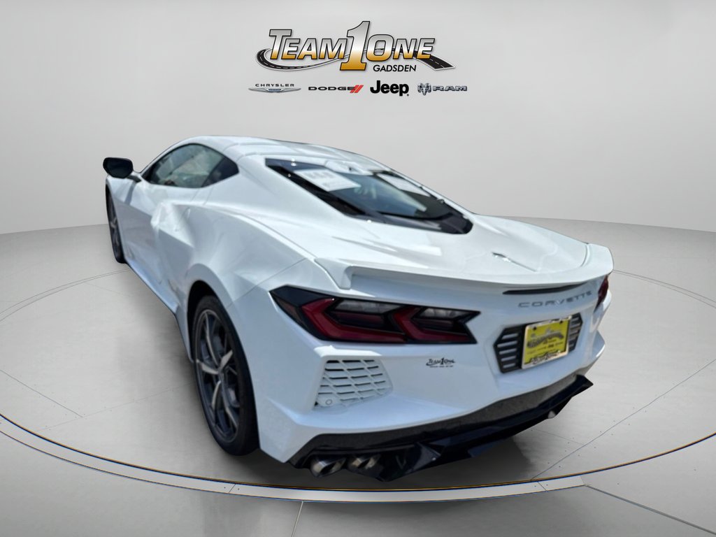 Used 2022 Arctic White Chevrolet 2LT image 9