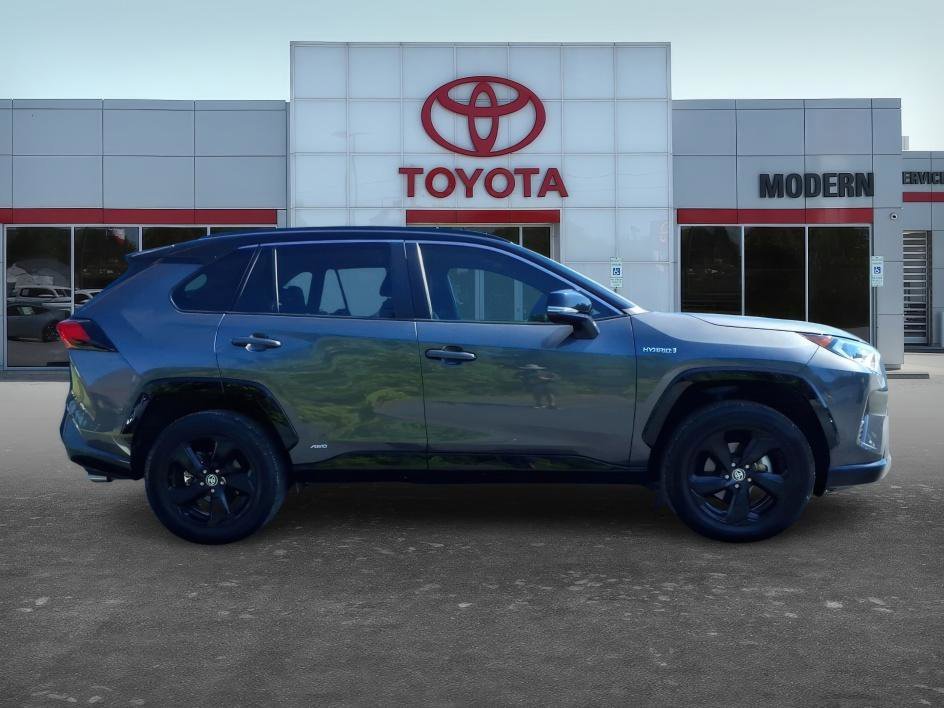Used 2021 Magnetic Gray Metallic/Midnight Black Metallic Toyota Hybrid XSE image 7