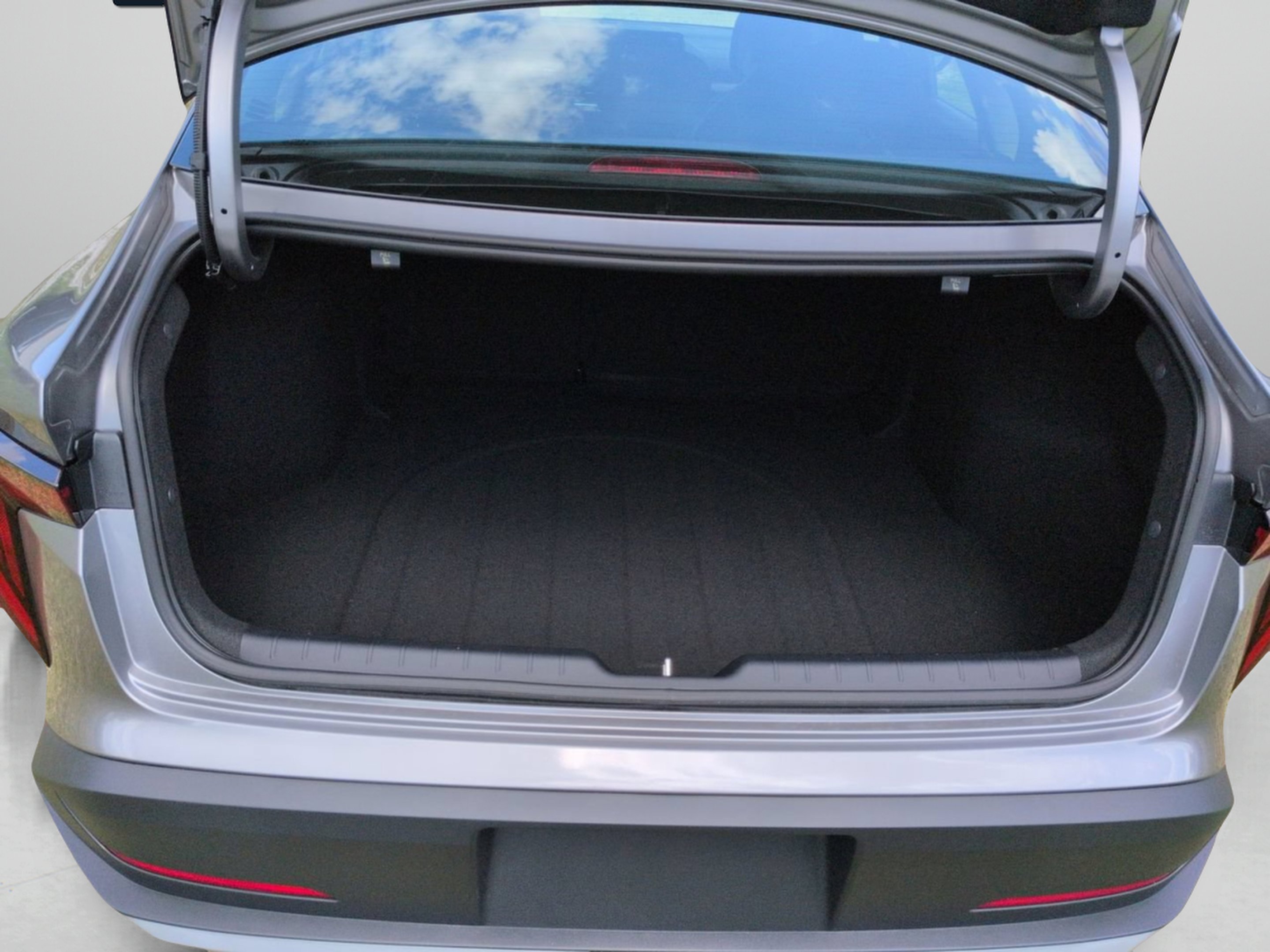 New 2026 Steel Gray Kia LXS image 11