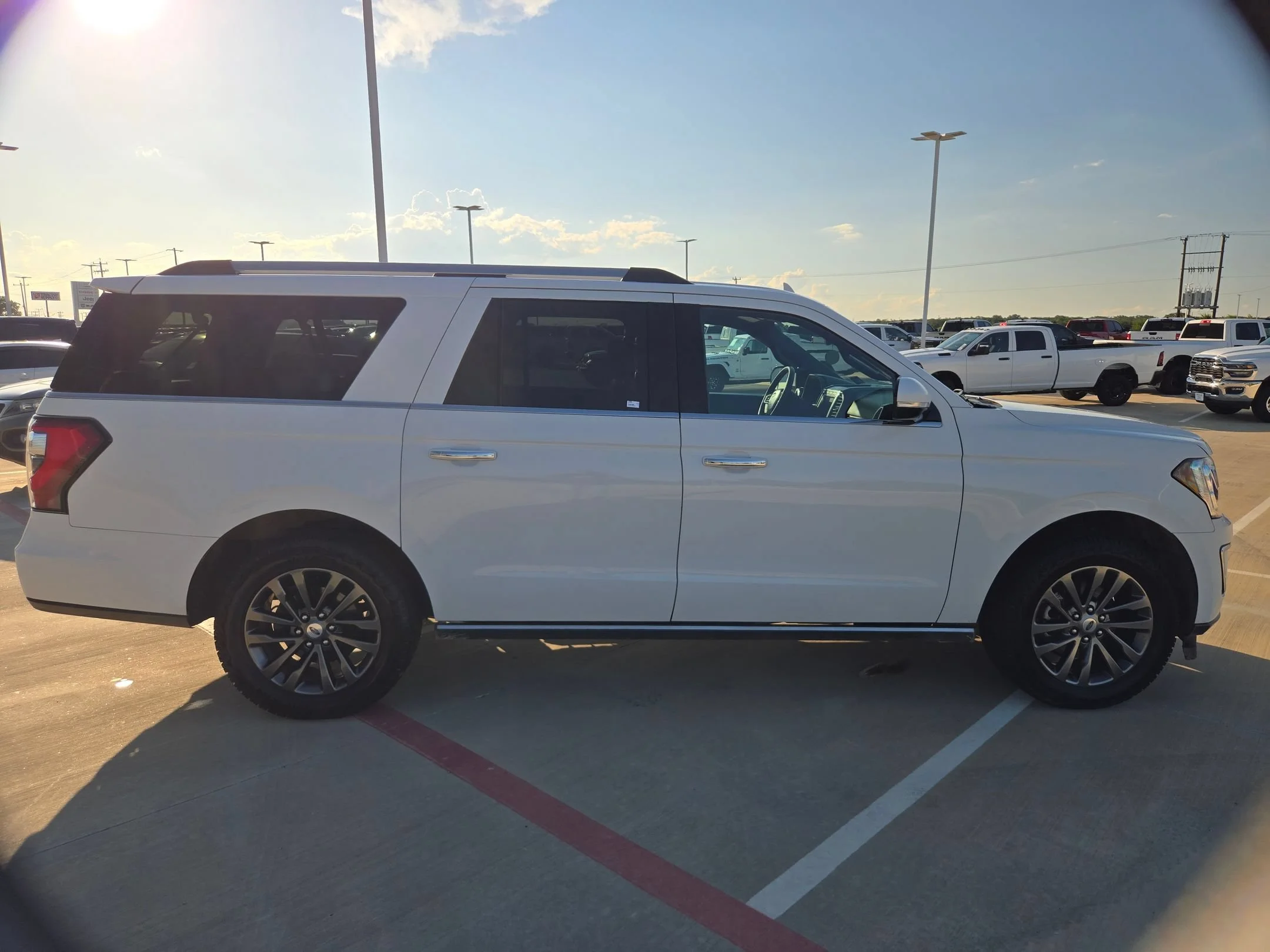 Used 2020 Ford Expedition Limited with VIN 1FMJK1KT1LEA39985 for sale in Castroville, TX