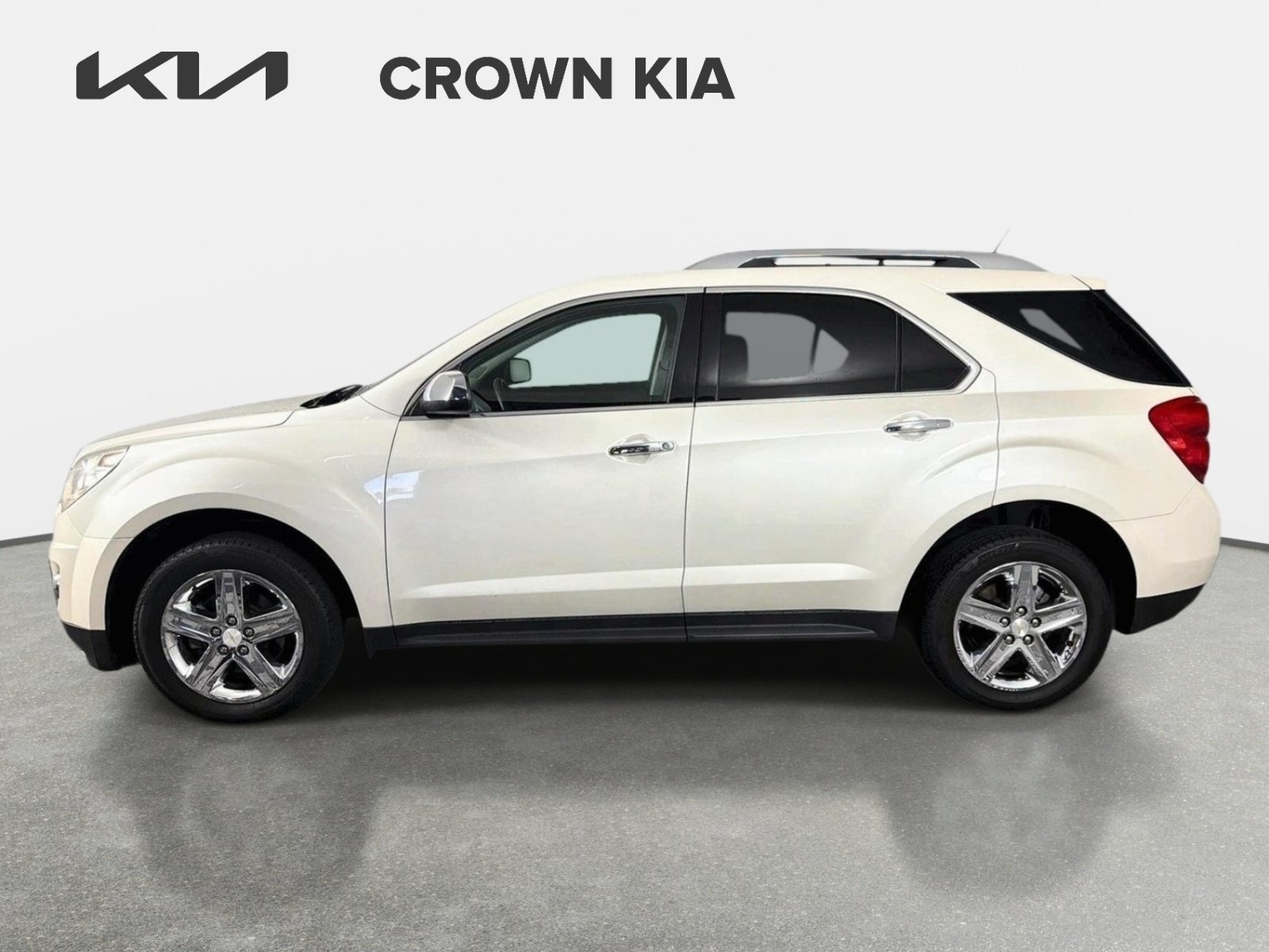 Used 2015 White Diamond Pearl Chevrolet LTZ image 8