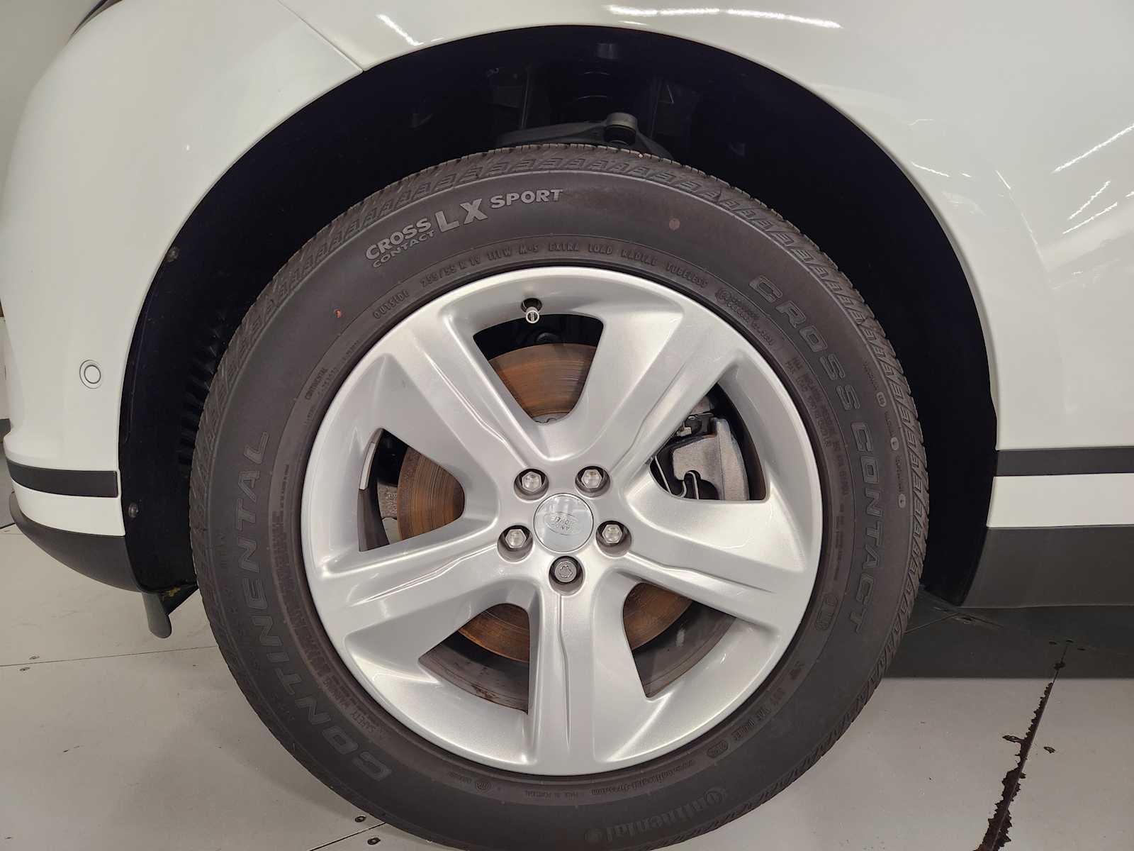 Used 2026 Fuji White Land Rover S image 8
