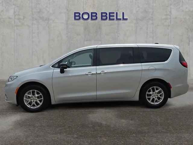 Used 2024 Silver Chrysler Touring L image 2