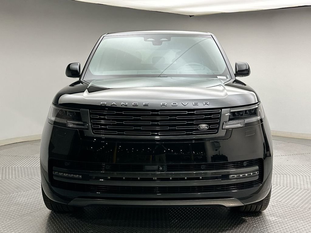 Used 2024 Santorini Black Metallic Land Rover SE image 16