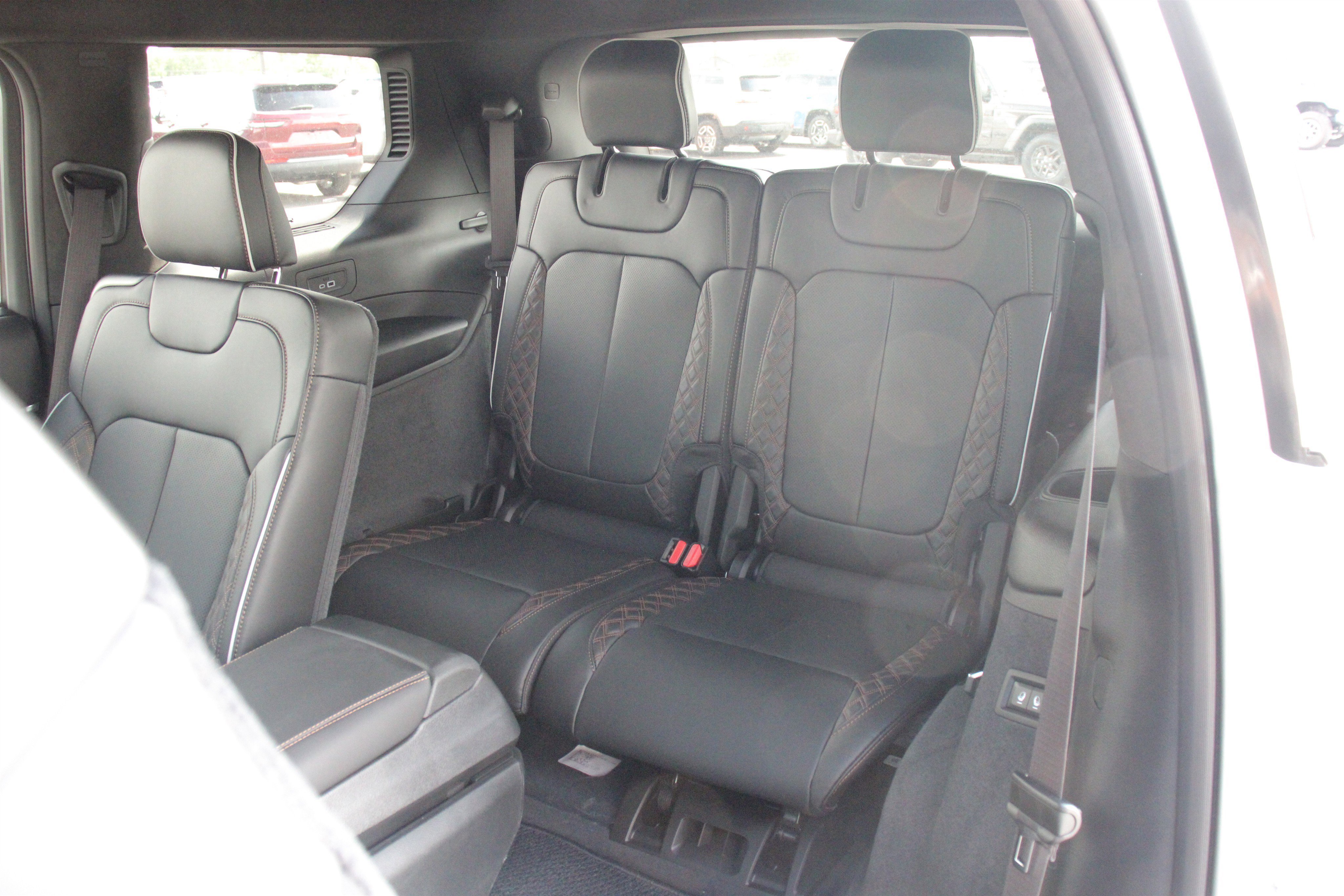 New 2026 Silver Zynith Exterior Paint Jeep Summit image 26