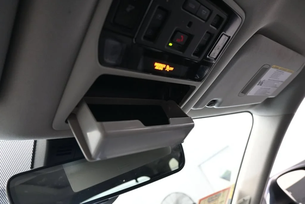 Used 2025 Cloud Toyota Limited image 34