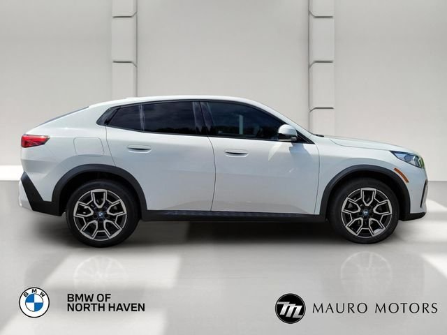 Used 2024 White BMW xDrive28i image 7