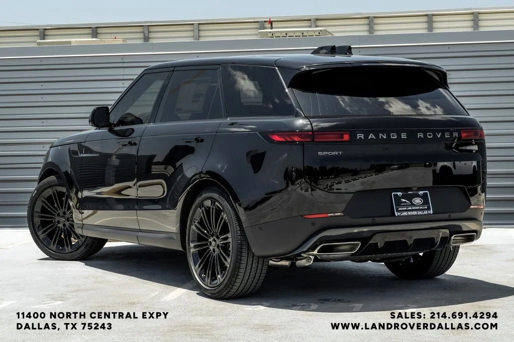 New 2026 Santorini Black Metallic Land Rover SE image 8