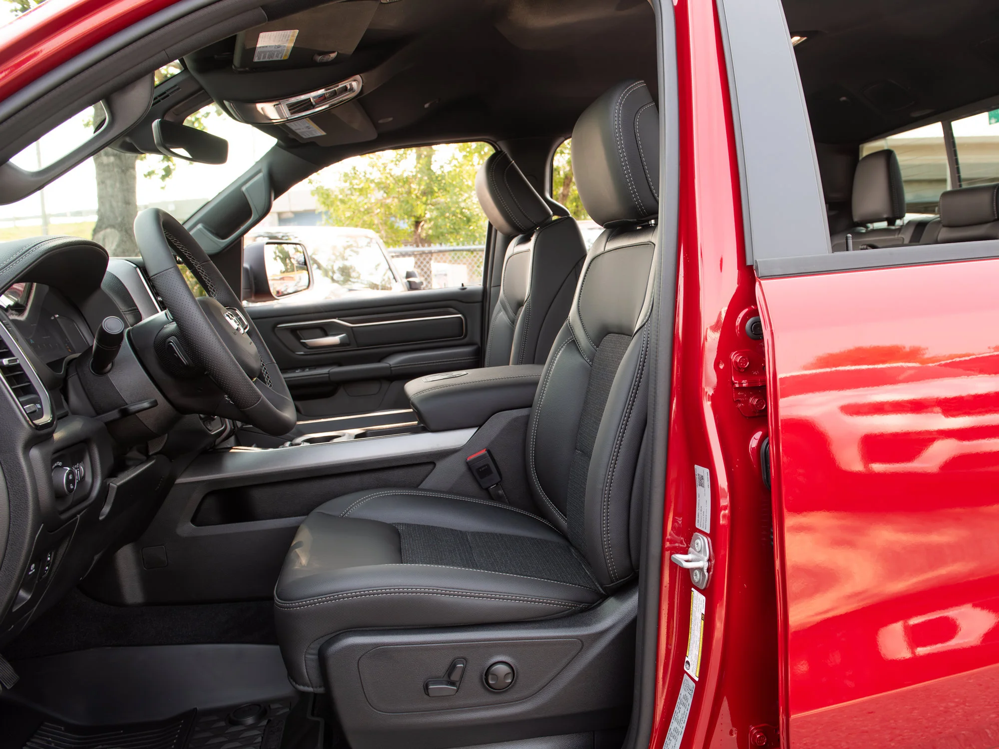 New 2026 Red RAM Sport* Crew Cab 4x4, HEMI V8, 3.92 Rear Axle, Heated Seats/Wheel image 25
