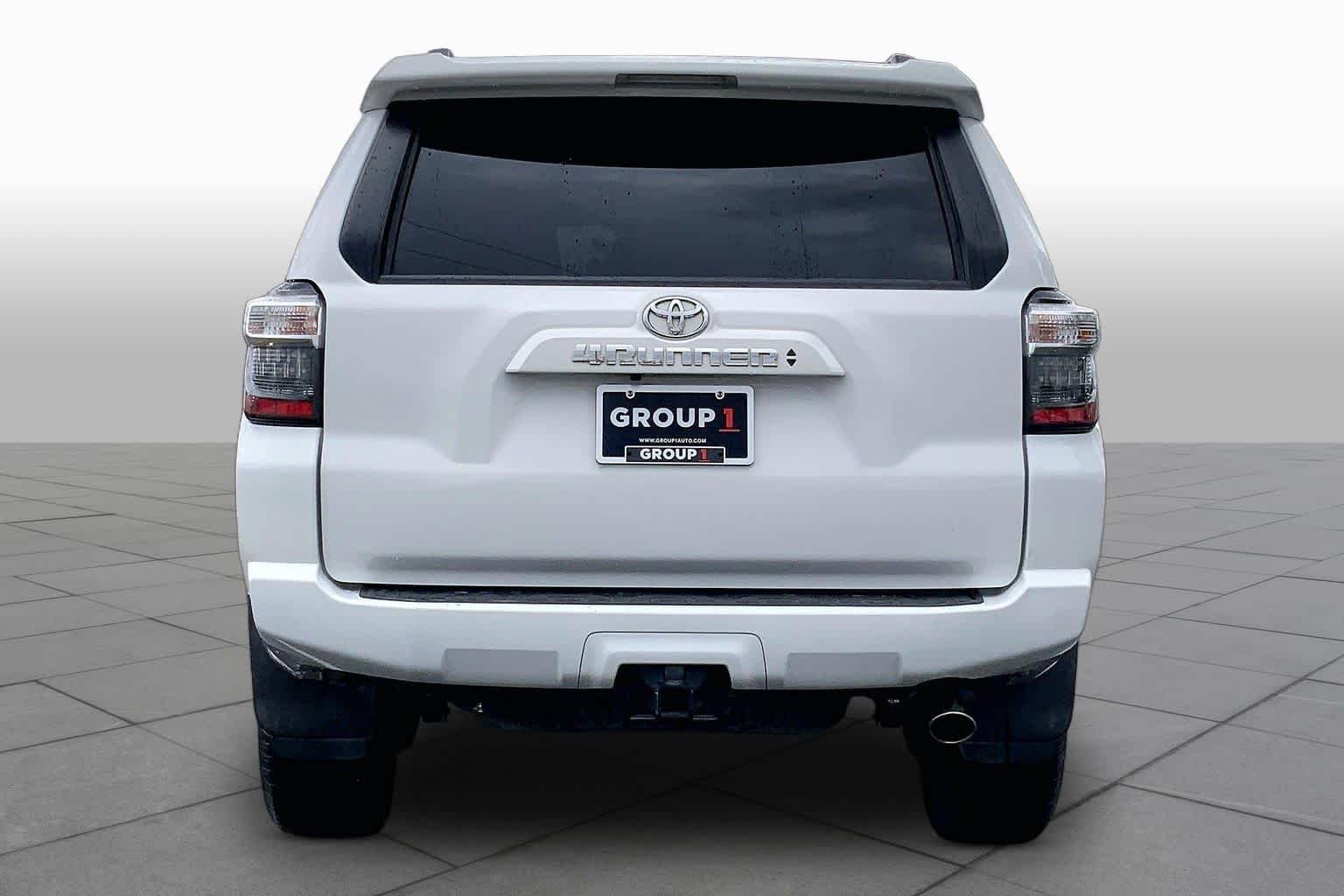 Used 2022 White Toyota SR5 Premium image 5