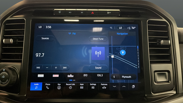 Used 2024 Agate Black Metallic Ford XLT image 27