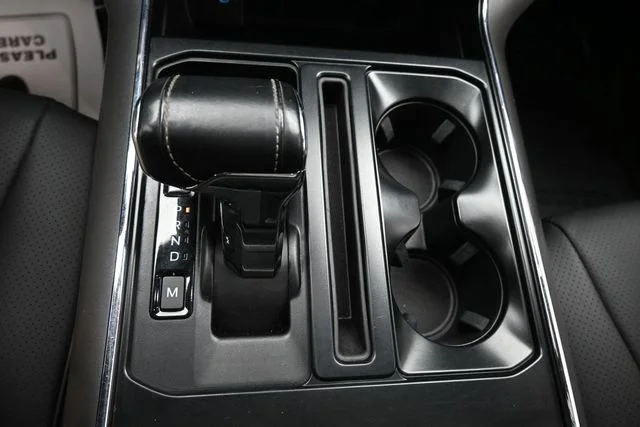 Certified Used 2023 Avalanche Ford XLT image 19