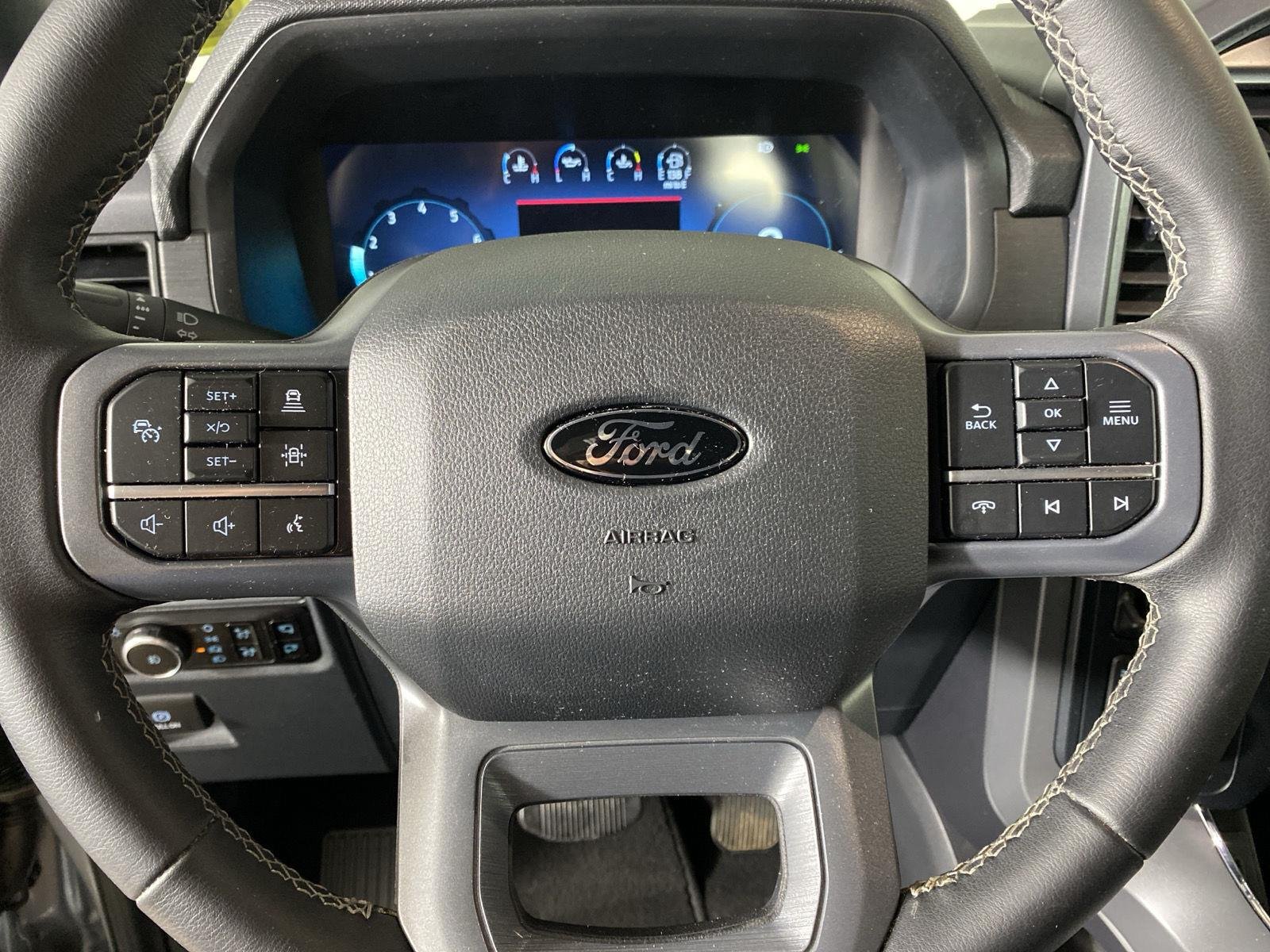 Used 2025 Iconic Silver Ford XLT image 17