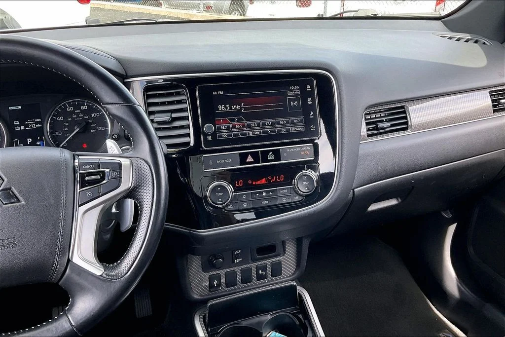 Used 2019 Alloy Silver Metallic Mitsubishi SEL image 5