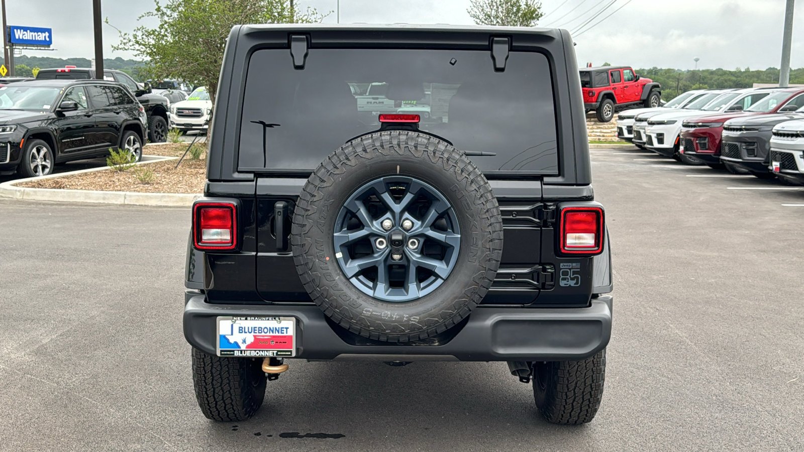 New 2026 Black Clear-Coat Exterior Paint Jeep 85th Anniversary image 6