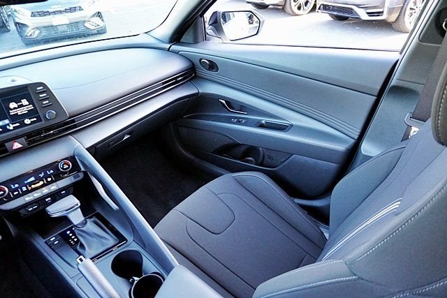 Used 2026 White Hyundai SEL Sport image 18