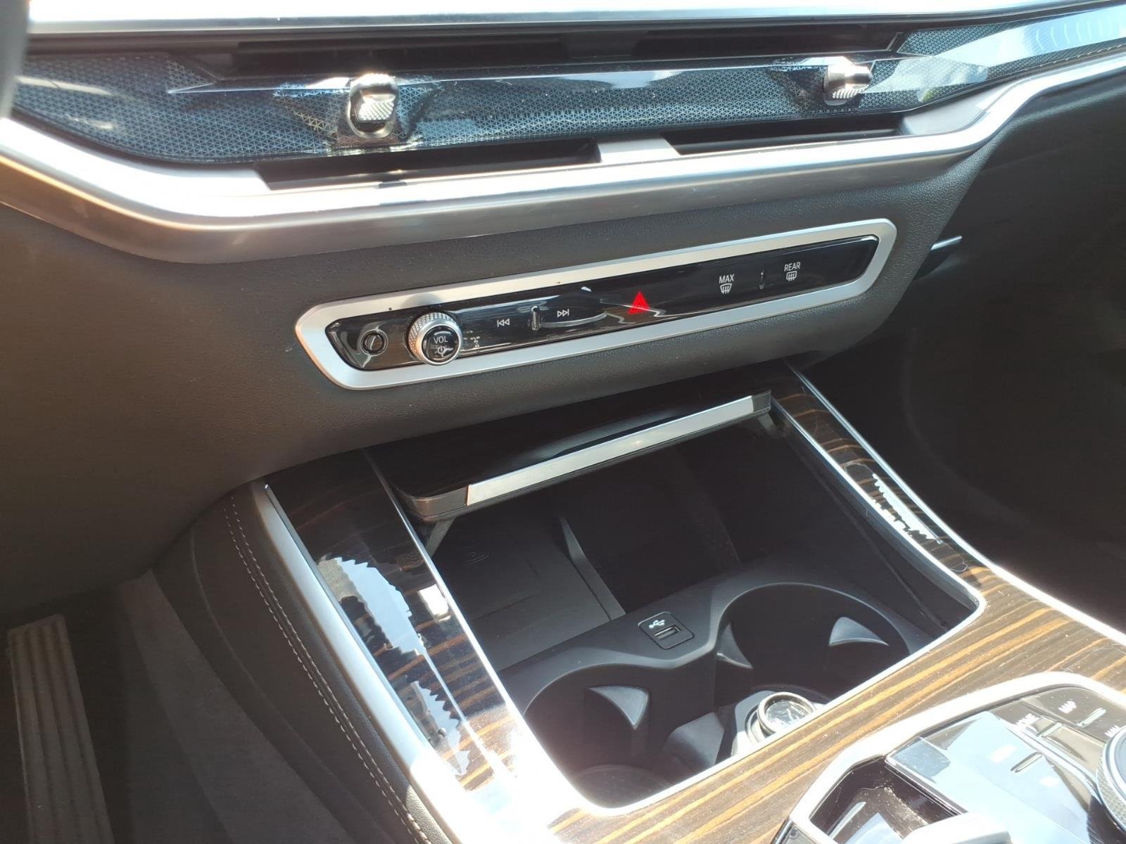 Used 2026  BMW sDrive40i image 21