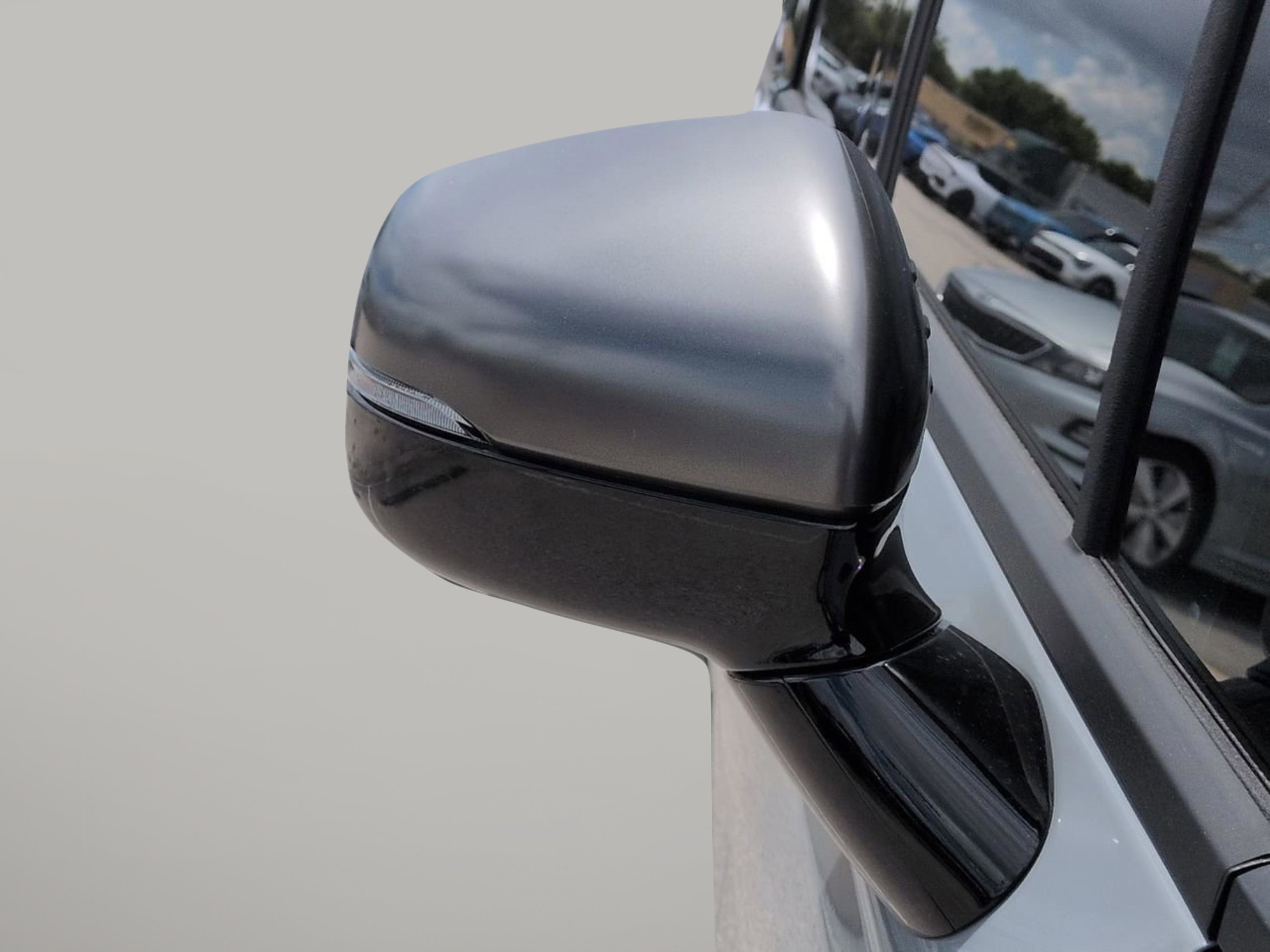 New 2026 Ceramic Silver Kia SX Prestige image 40