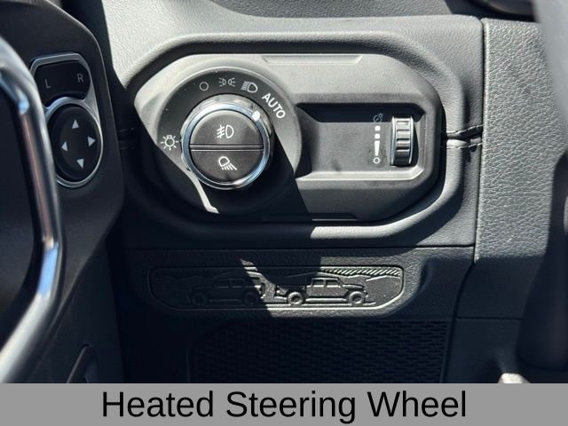 New 2026 Hydro Blue Pearl-Coat Exterior Paint Jeep Sahara image 36
