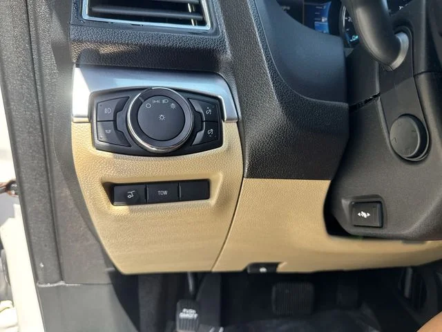 Used 2017 White Ford Limited image 28