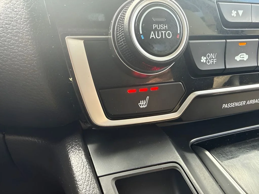 Used 2019  Honda EX image 18