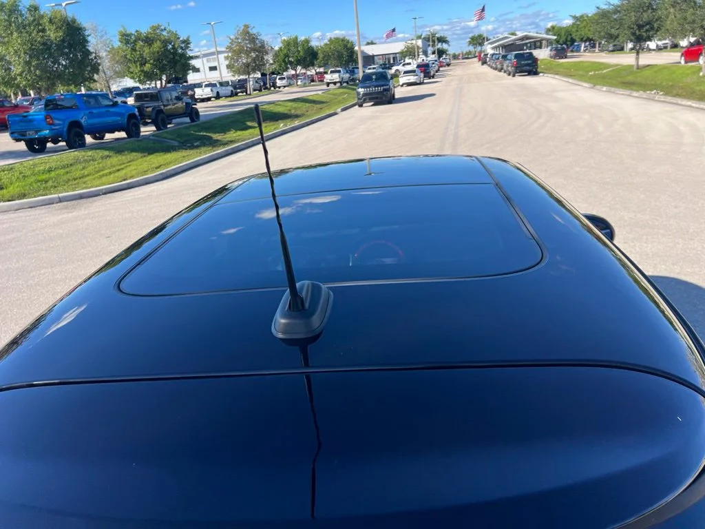 Used 2023 Blue MINI Base image 19