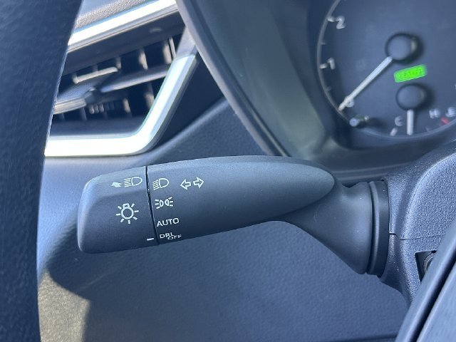Used 2023  Toyota LE image 26