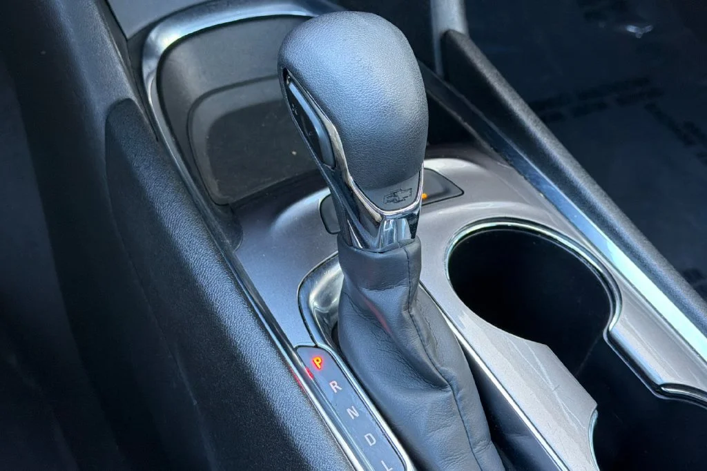 Used 2024 Sterling Gray Metallic Chevrolet LT image 26