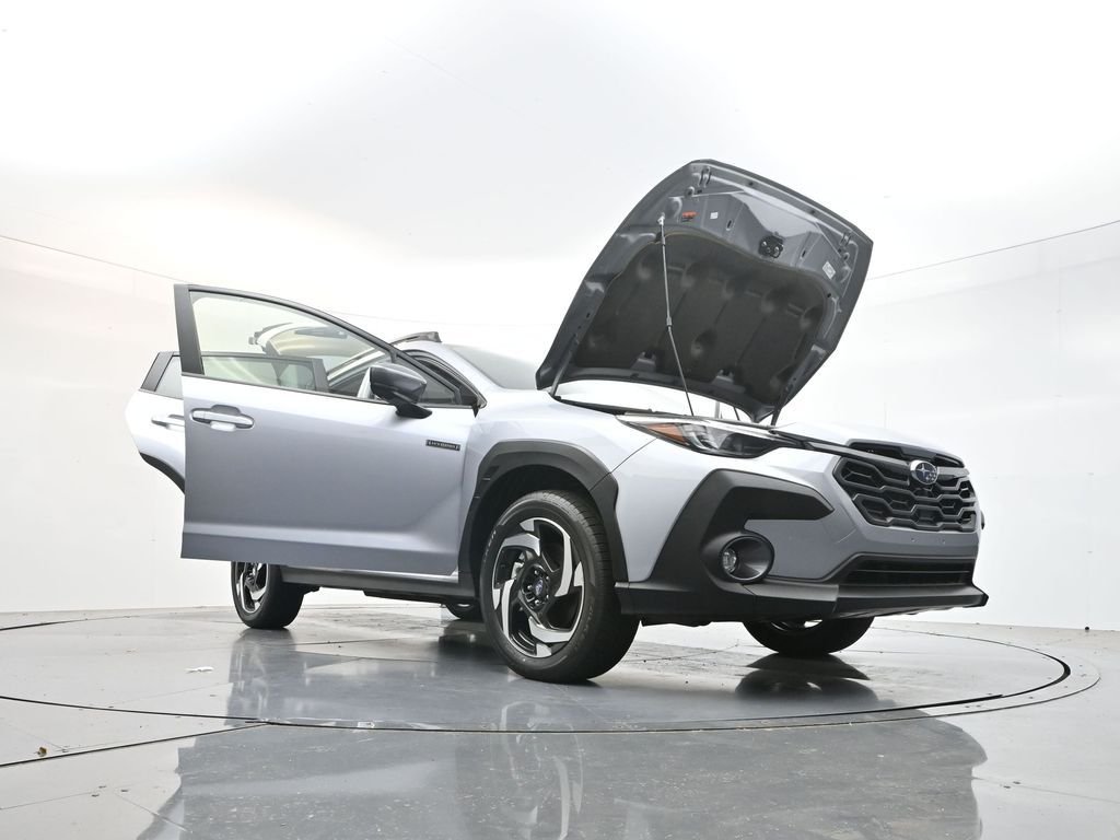 Used 2026 Ice Silver Metallic Subaru Limited image 34