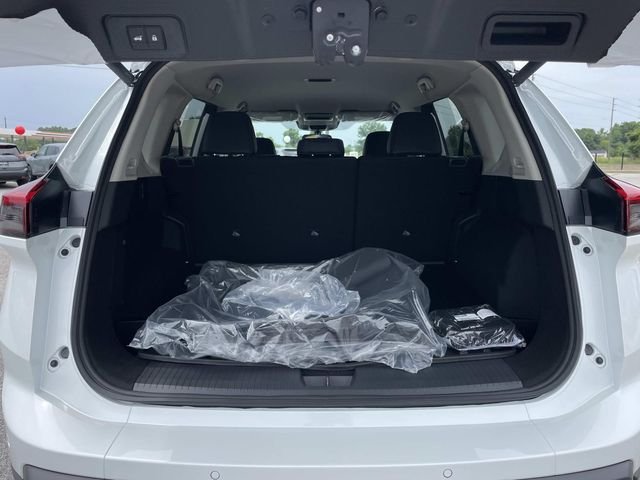 New 2026 Everest White Pearl TriCoat Nissan Rock Creek® image 8