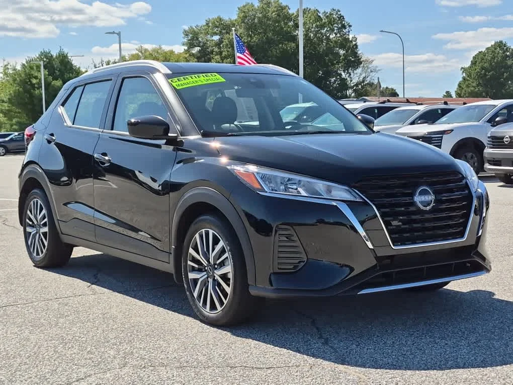 Used 2023 Super Black Nissan SV image 2