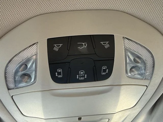Used 2024 White Chrysler Touring L image 29