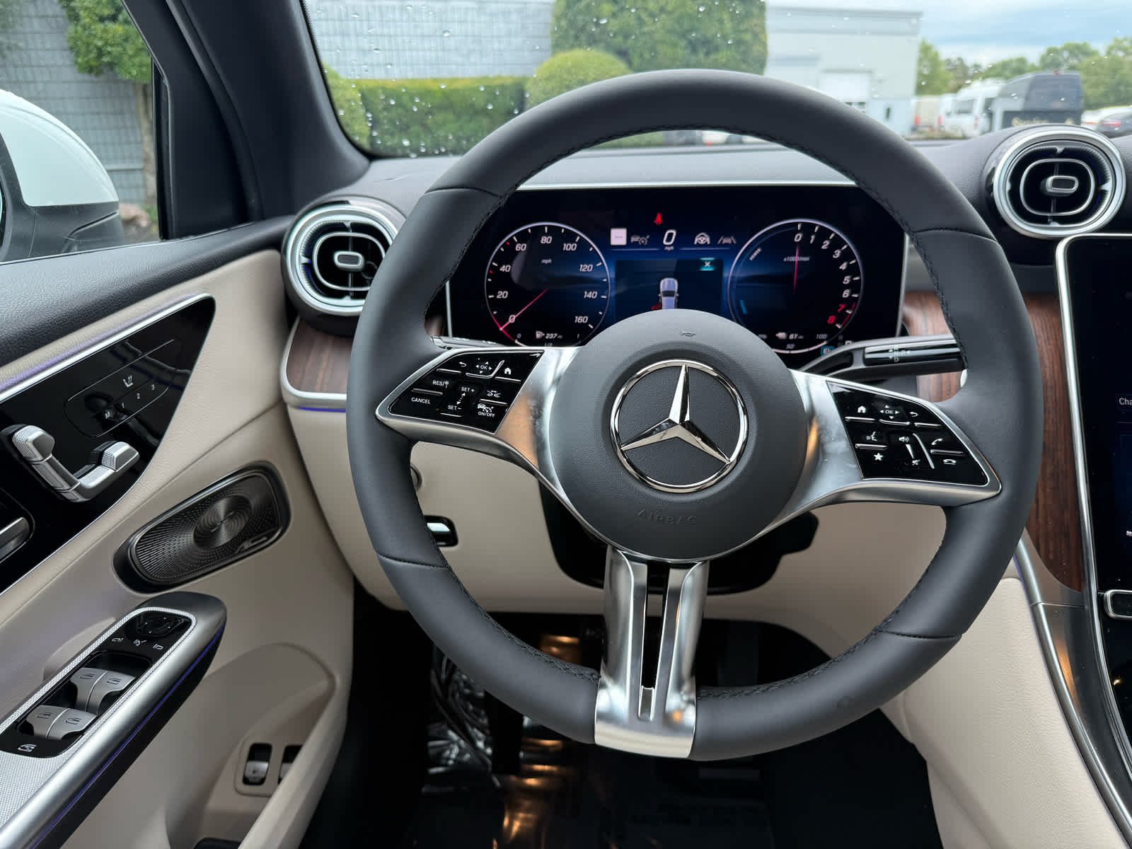 Used 2026 MANUFAKTUR Moonlight White Metallic Mercedes-Benz GLC 350e image 14