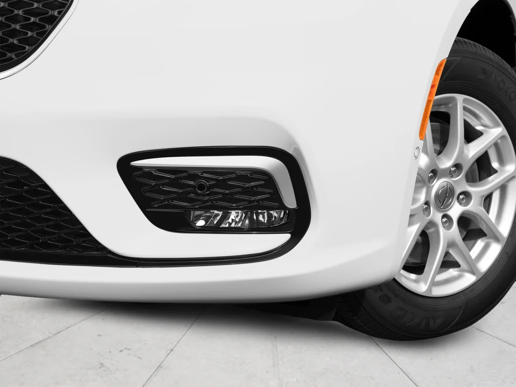 Used 2024 White Chrysler Limited image 55