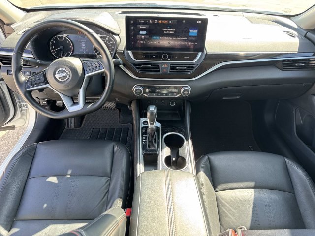 Used 2025 White Nissan 2.5 SR image 43