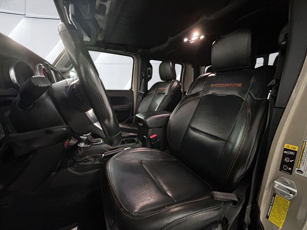 Used 2020 Beige Jeep Mojave image 8