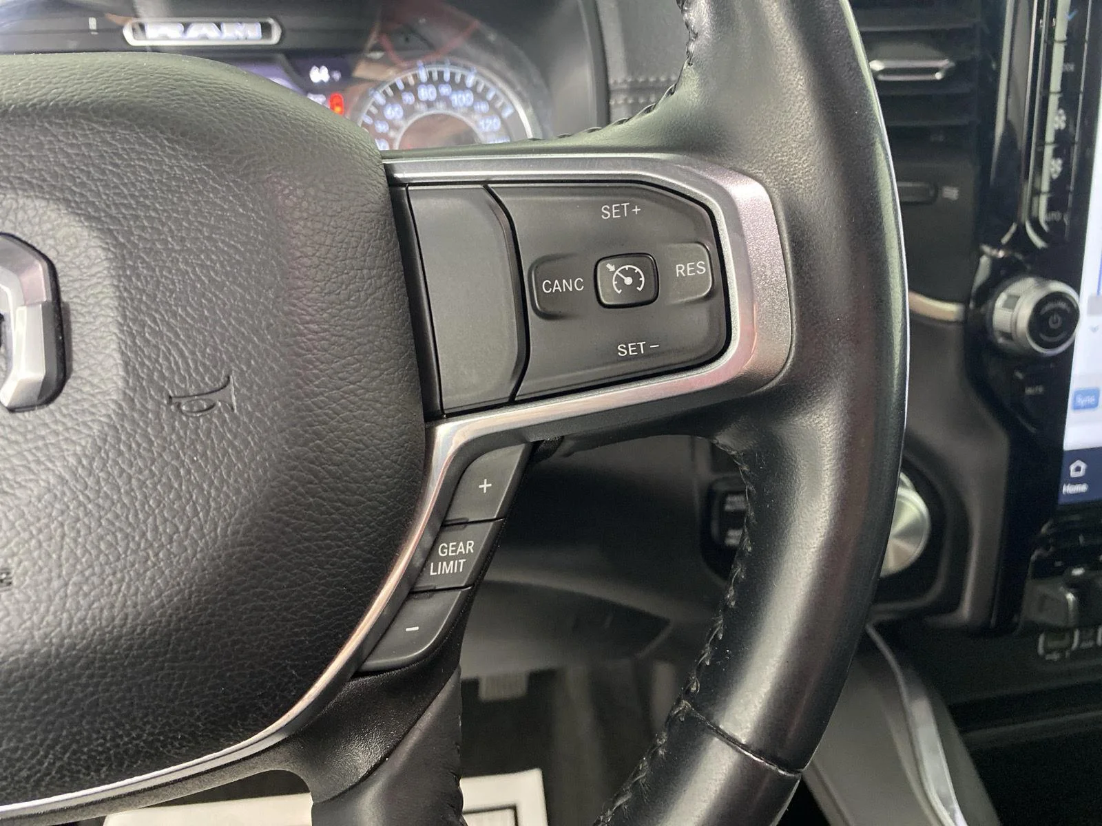 Used 2023 Granite Crystal Metallic Clearcoat Ram Laramie image 22