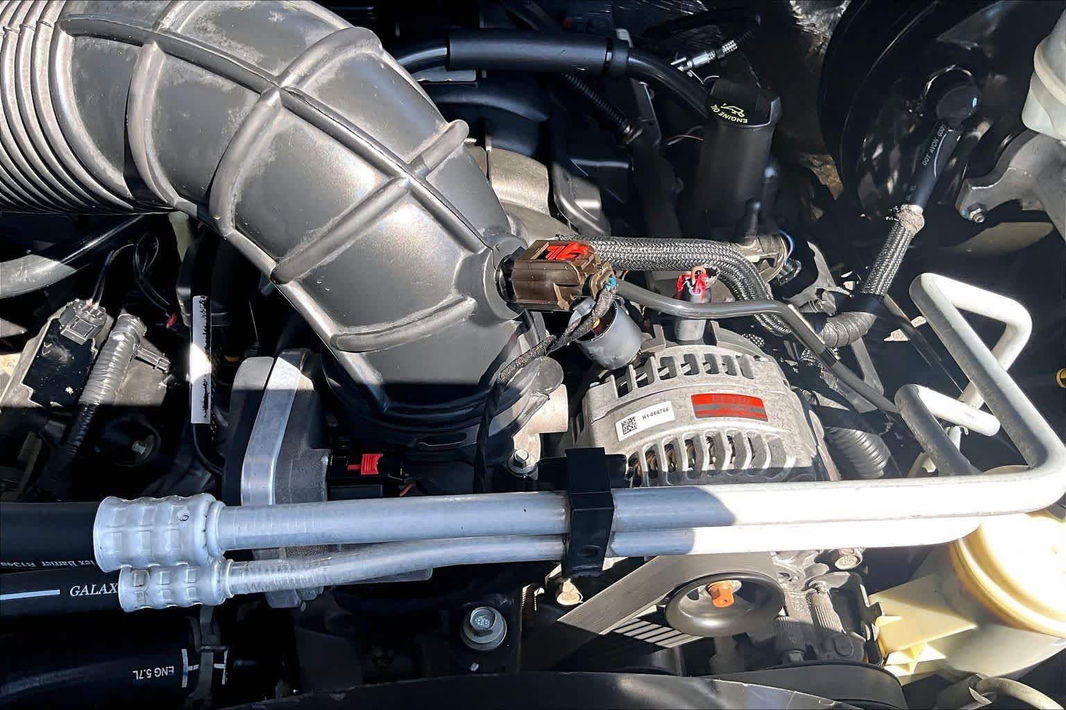 Used 2011 Bright Silver Metallic Ram SLT image 29