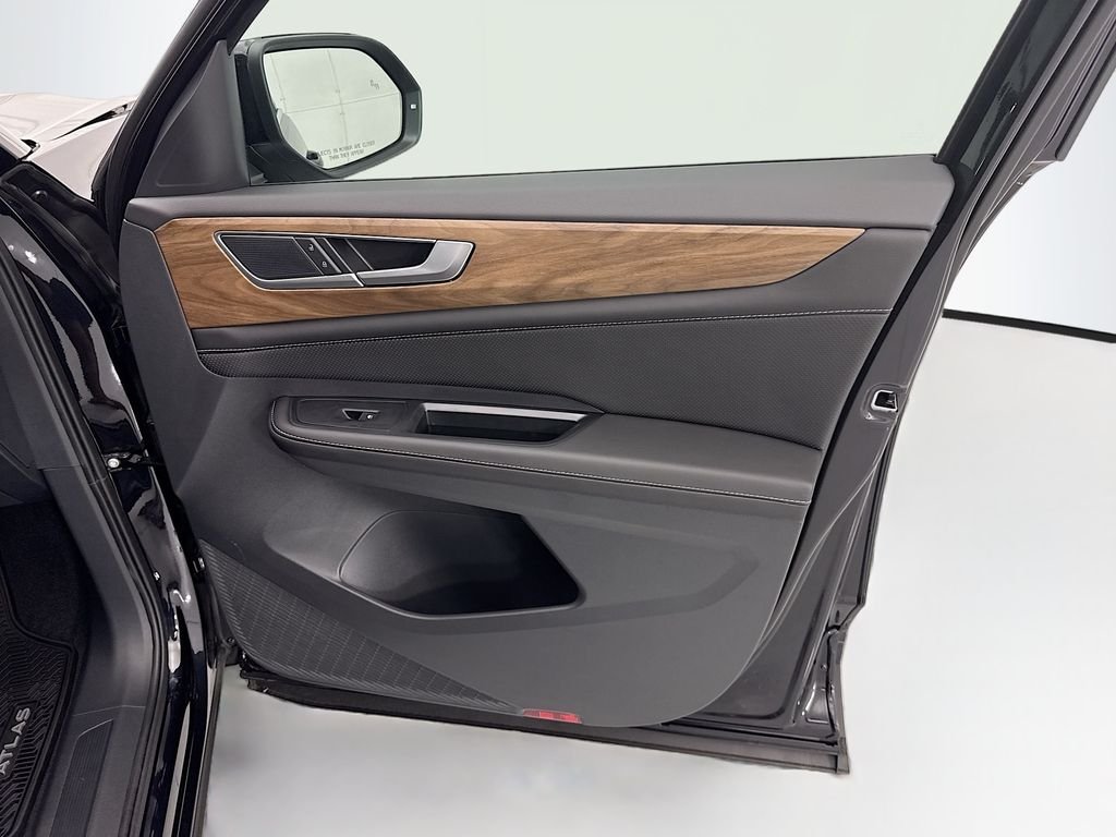 New 2026 Deep Black Pearl Volkswagen 2.0T SE image 23